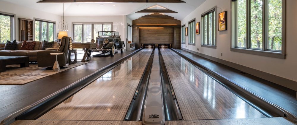 Home ten pin bowling alley