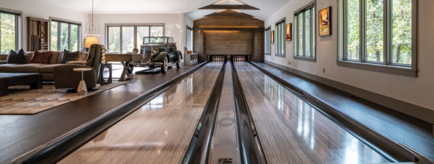 Home ten pin bowling alley